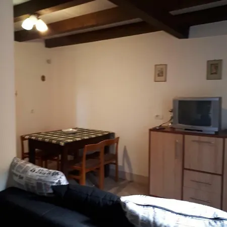 Apartment Pomer201